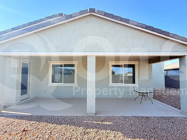 2039 E Piedmont Pl — Photo 3