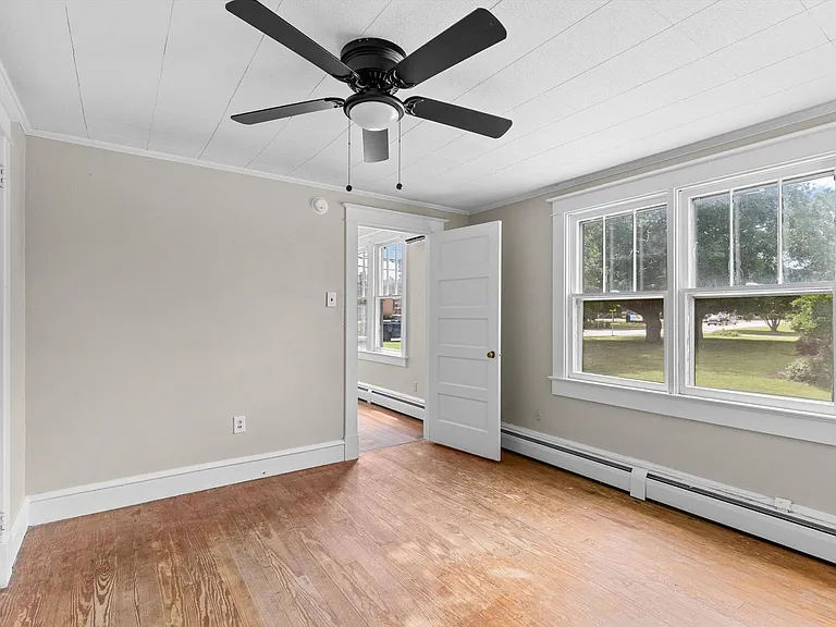 149 Beach Rd — Photo 17
