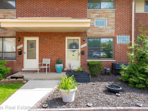 29249 Tessmer Ct #97, Madison Heights, MI 48071