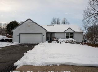 3793 Harwood Ln, Rockford, IL 61114