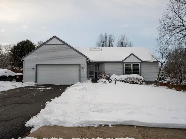 3793 Harwood Ln, Rockford, IL 61114