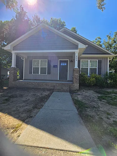 404 S Rose Ave Photo 1
