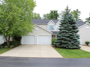 9277 Hickory Ridge Dr, Streetsboro, OH 44241