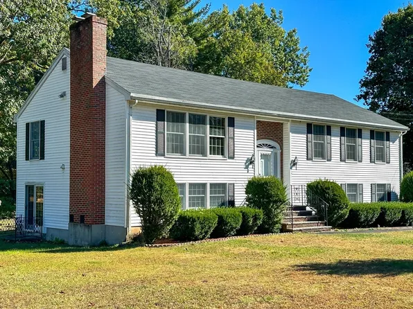 31 Varnum Ave, Dracut, MA 01826