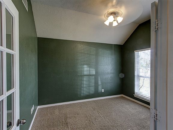 2nd image of 1011 Orchid St