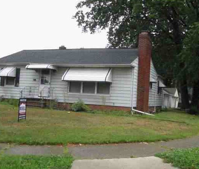 1st image of 1683 Dennis Dr