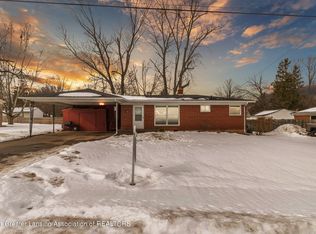 5611 Coral Way, Haslett, MI 48840