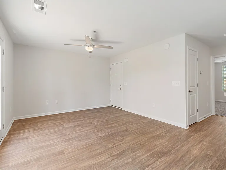 Harmony Apartments at Columbus — Photo 18