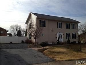 4th image of 141 Poplar St