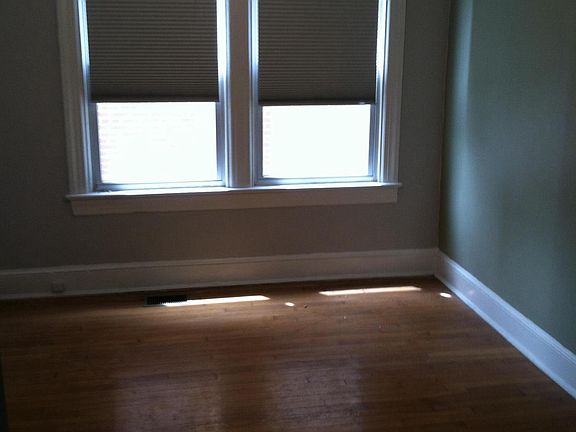 5th image of 2103 Mount Vernon Ave #5