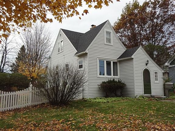 4th image of 704 Stambaugh Ave