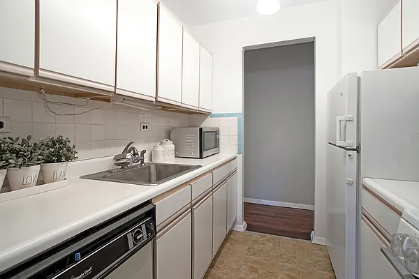 Sold by Compass | media 27