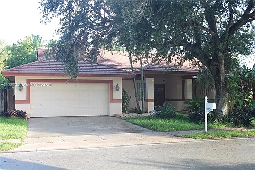 10340 SW 15th St Photo 1