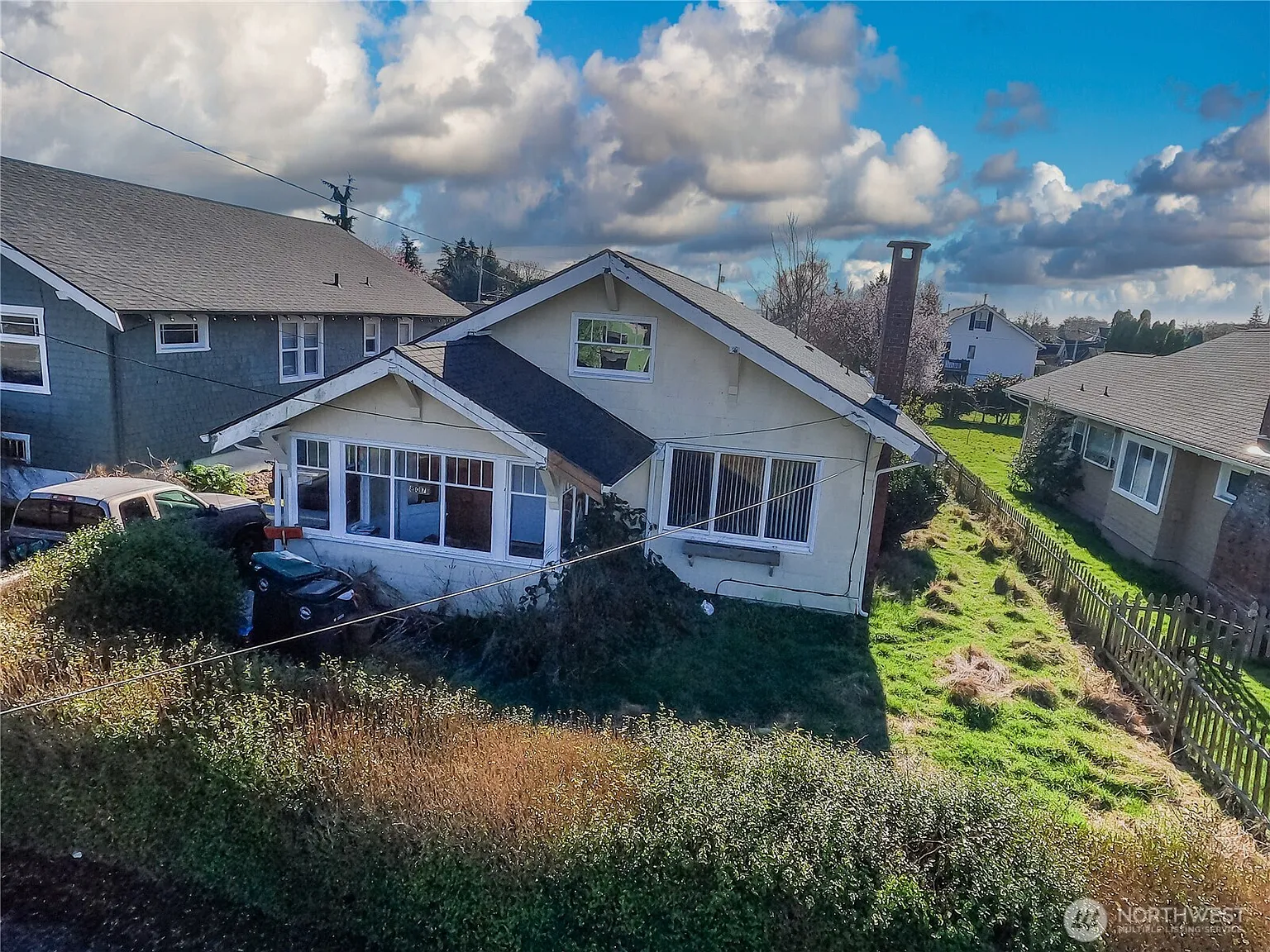 807 Maple Street photo 1