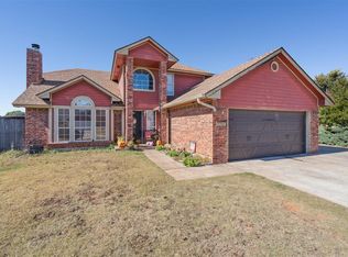 2705 E Hills Dr, Moore, OK 73160