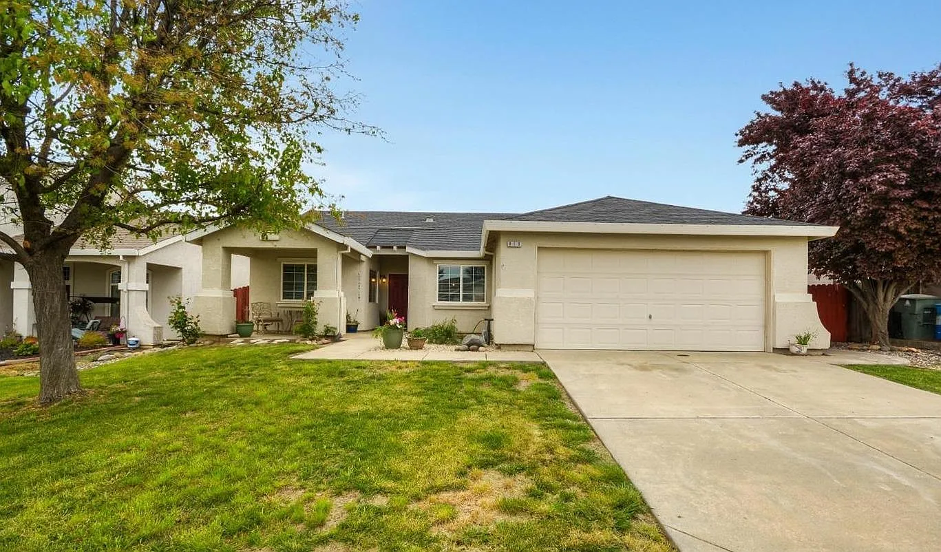 111 Hudson Way photo 1