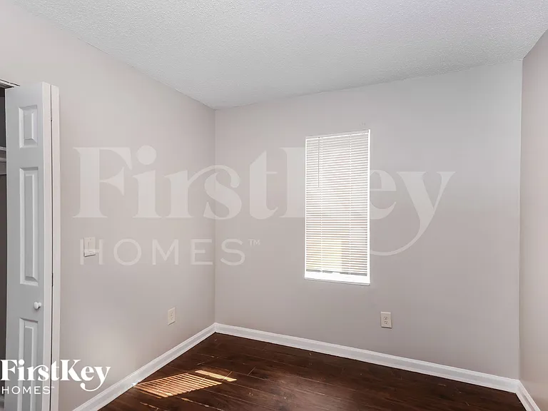 4113 Winkler Way — Photo 13