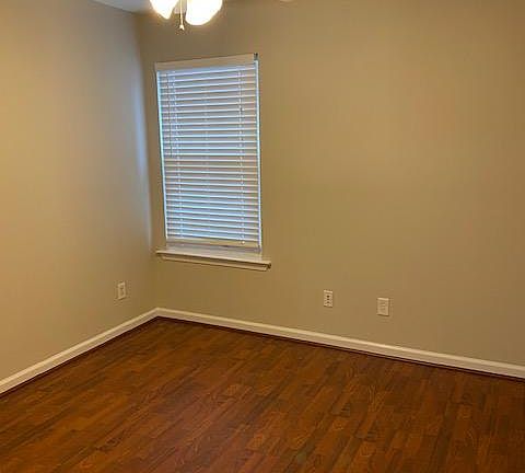 4th image of 432 Reavis Ave