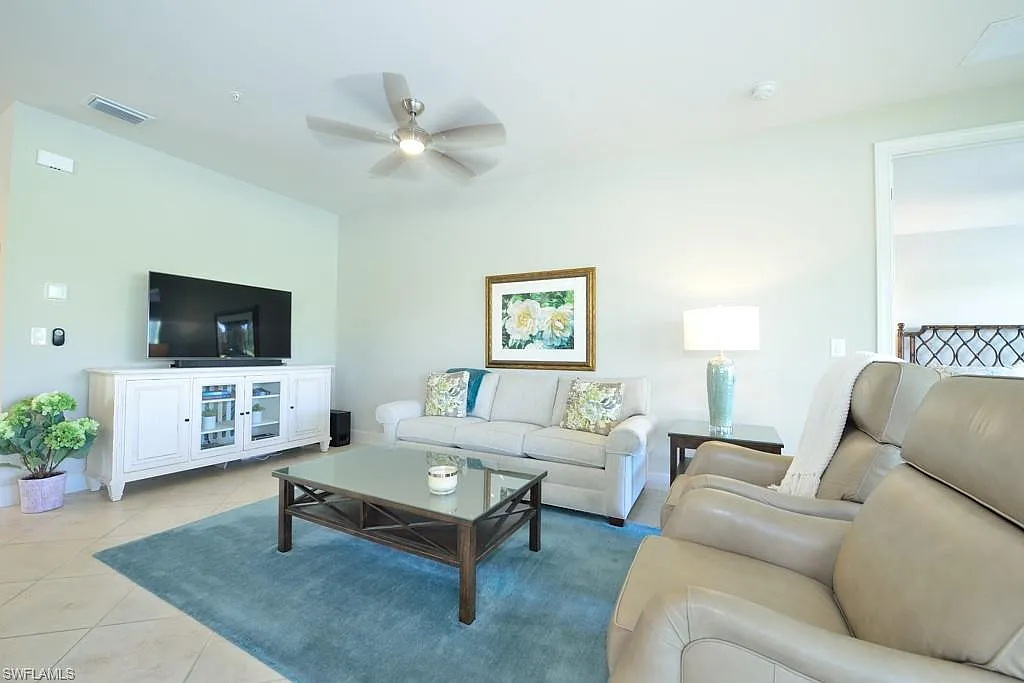 2 bed, 2.0 bath, 1550 sqft, $4,500 — Photo 3