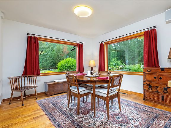 5th image of 146 Roundwood Lane