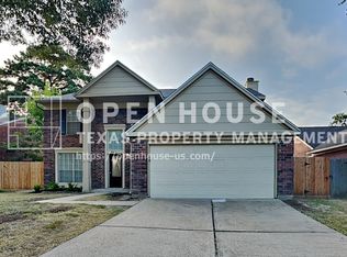 9211 Wandsworth Dr, Spring, TX 77379