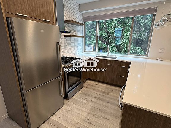 4th image of 5205B 51st Ave S
