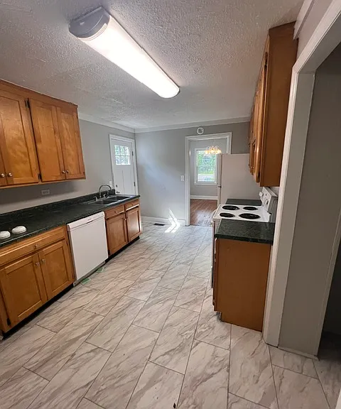 4607 Old Mission Rd — Photo 3