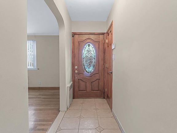 4th image of 58-52 206th St #1