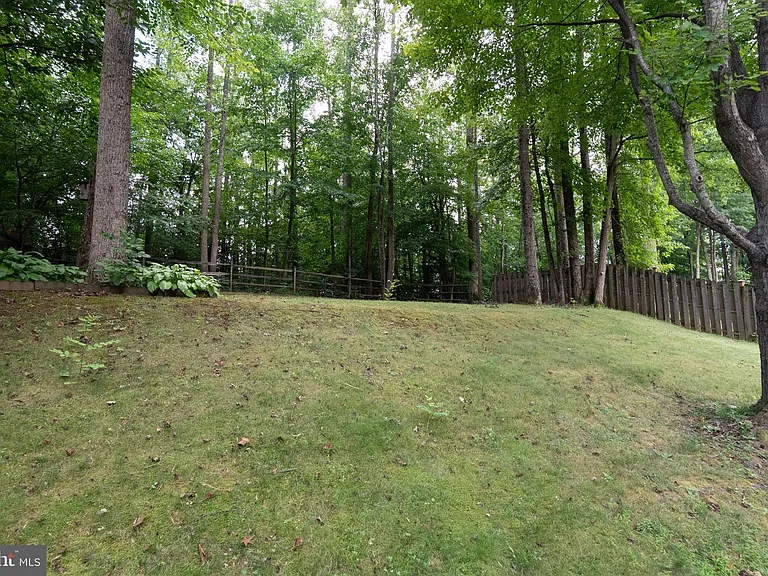 13016 Pilgrims Inn Dr — Photo 44