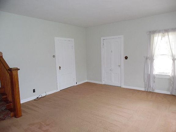 5th image of 43 East Ave