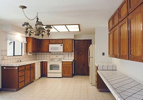 4th image of 4325 Woodworth Dr