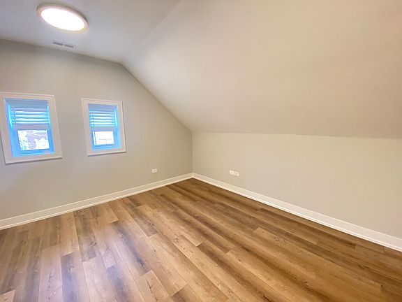 3rd image of 2244 S Sawyer Ave #4
