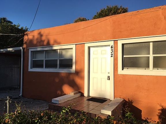 3rd image of 430 NW 19th Ave #1