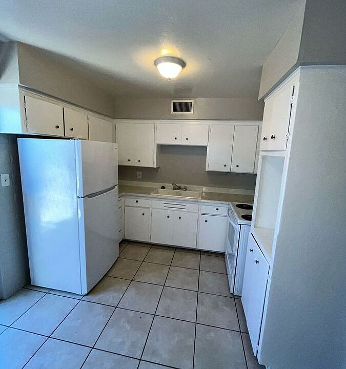 1st image of 4838 E Culver St APT 2