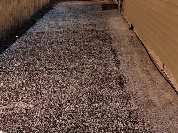 5th image of 14315 NE 13th St