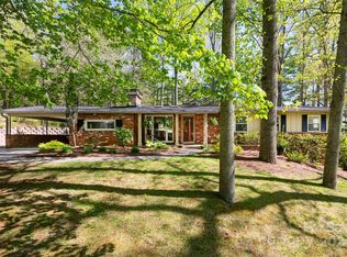 25 Sleepy Hollow Dr, Asheville, NC 28805