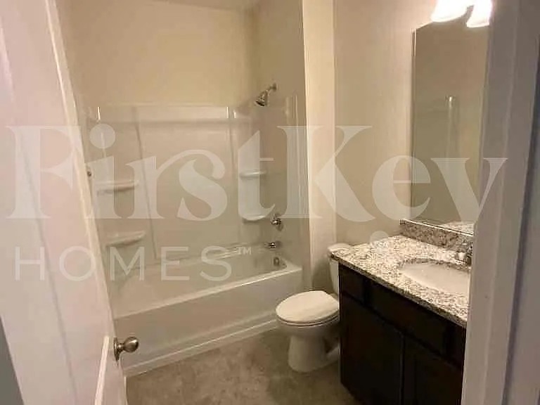 447 Stonefield Cir — Photo 15