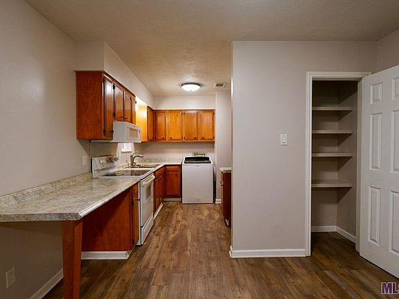 5th image of 6116 Skylark Dr