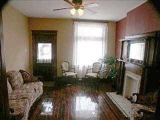 1st image of 426 W 1st Ave