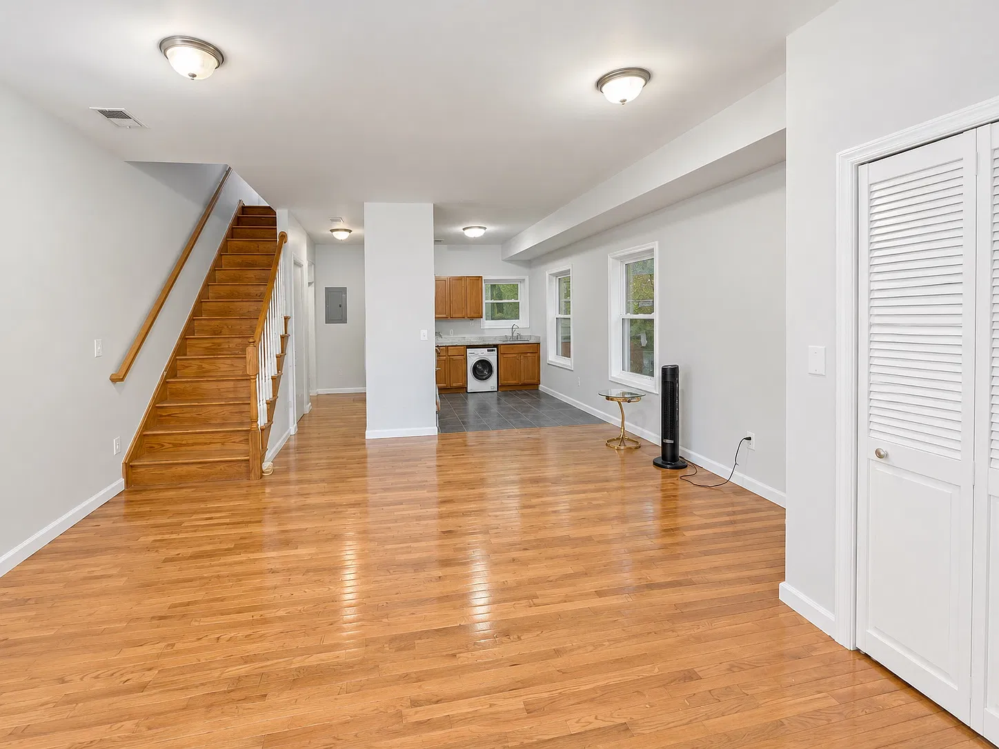 167 Liberty Ave — Photo 2