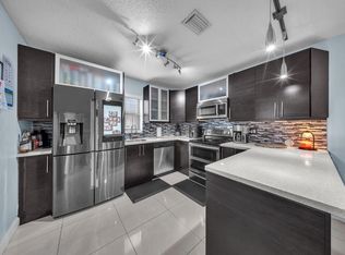 2496 NW 99th Ave, Coral Springs, FL 33065