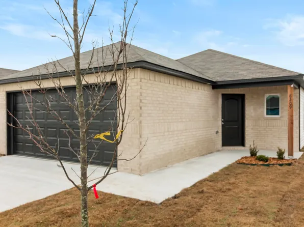 8209 Eastwood Creek Dr, North Little Rock, AR 72113