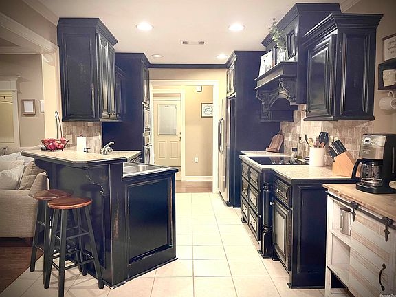 5th image of 1104 Creekstone Cv