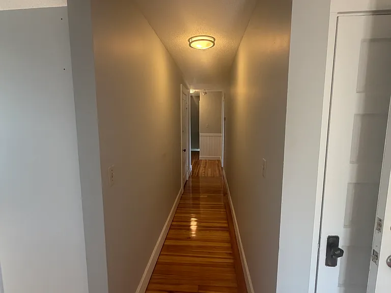 20-22 Florence St #3 — Photo 4