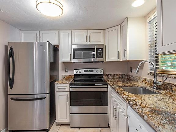 4th image of 1410 Green Valley Cir Unit 903