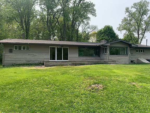 2nd image of 53036 Creekside Ln