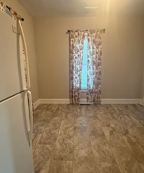 409 Walnut St — Photo 14