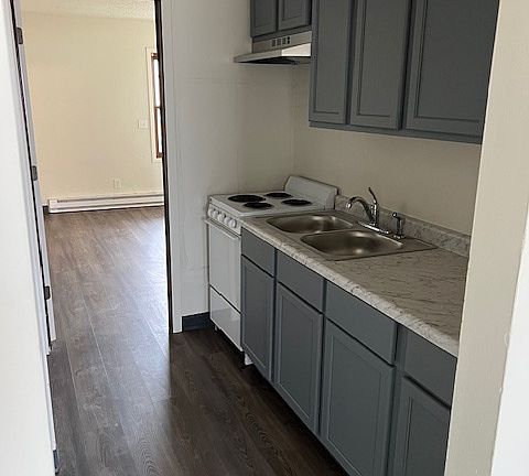 2nd image of 1203 Dixon Ave #E