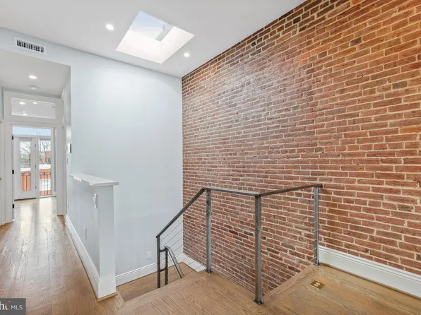 416 A St SE APT 3, Washington, DC 20003