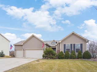 2165 Walnut Glen Blvd, Island Lake, IL 60042